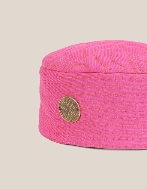 Reversible milton hat with embroidery with printed lining